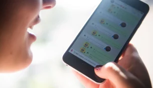 Si komunikimi ballë për ballë po zëvendësohet nga mesazhet me zë?