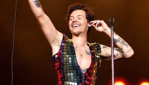 Një varg, një mesazh dhe miliona fansa në pritje: Harry Styles sinjalizon rikthimin
