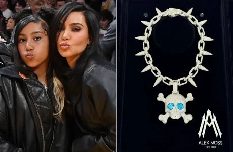 Kim Kardashian i dhuron North West një varëse unike, me mbi 100 diamantë