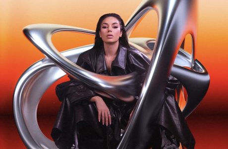 Elvana Gjata paralajmëron “Moment”, një bashkëpunim që shënon hapin e radhës ndërkombëtar