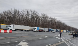 Protestat në kufi bllokojnë tregtinë e Kosovës me Evropën