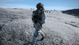 Trupat e para evropiane mbërrijnë në Groenlandë