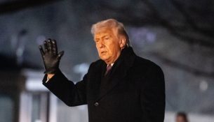 “Armadë më e madhe se ajo në Venezuelë”: Trump paralajmëron Iranin