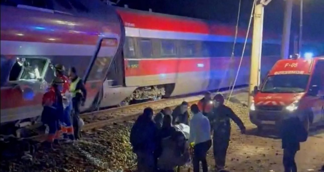 Të paktën 21 të vdekur në Spanjë pas një aksidenti që përfshiu trena me shpejtësi të lartë