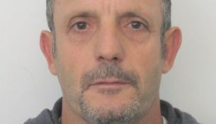 Kapet në Greqi i dënuari me burgim të përjetshëm për vrasjen e një 9-vjeçari