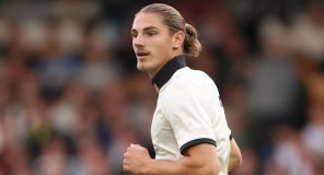 Celtic ofron 5 milionë paundë për sulmuesin shqiptar