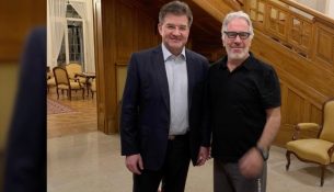 “Vajzat janë të mrekullueshme si gjithmonë” – zbulohet komunikimi miqësor i Lajçak me Epstein