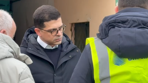 Durrësi nën ujë: 23 efektivë dhe 8 mjete të angazhuara në terren