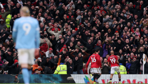 Manchester City ‘digjet’ në flakët e ‘Djajve’