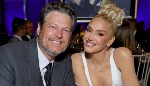 Blake Shelton thyen heshtjen për thashethemet e divorcit me Gwen Stefani