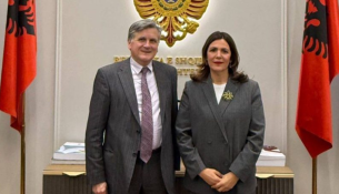 Papajorgji takon ambasadorin Tarran: Kushtetuesja, bashkëpunim të frytshëm me OSBE-në