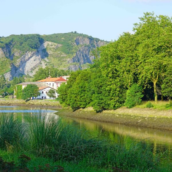 Ishulli që ndërron kombësinë çdo 6 muaj