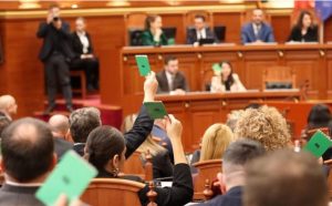 Kuvendi miraton aderimin e Shqipërisë në ‘Bordin e Paqes’