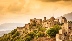 Gadishulli Mani, një nga destinacionet më të egra të Greqisë