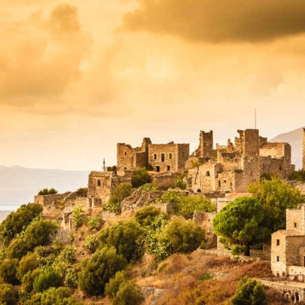 Gadishulli Mani, një nga destinacionet më të egra të Greqisë