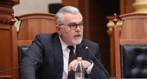 Gogu i përgjigjet Shehajt: Interpelanca për Ballukun ishte planifikuar, ju nuk erdhët