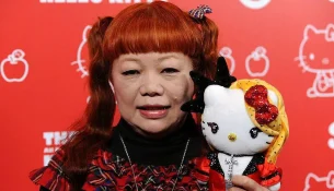 Dizajnerja e Hello Kitty, Yuko Yamaguchi, tërhiqet pas 46 vitesh