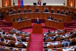 Përplasje në Kuvend për Territorialen dhe Ballukun