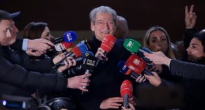 Përfundon protesta e opozitës, Berisha paralajmëron tubimin e radhës