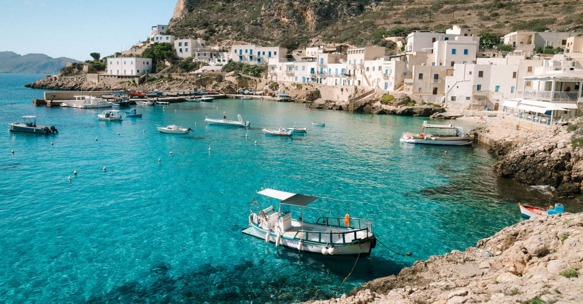 Si të planifikoni pushime me dy qytete të lidhura me traget?