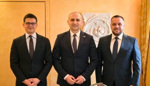 Vengu “injoron” reagimin e Serbisë: Shqipëria, Kroacia dhe Kosova thellojnë bashkëpunimin në mbrojtje