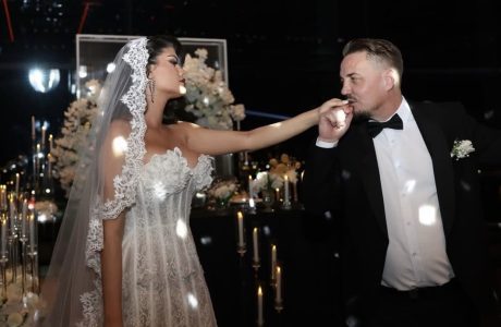 Blero “vetëm” në Londër për Shën Valentinin e parë si burri i Eronitës