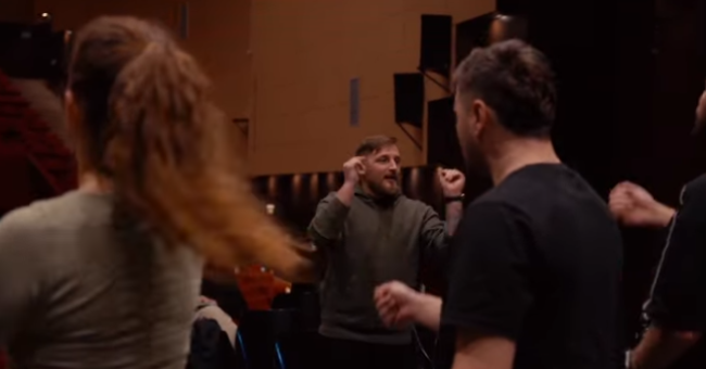 Komedia e re “Thashethemet” vjen së shpejti në Teatrin “Hadi Shehu” në Gjakovë