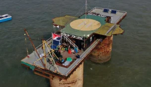 Shtetet e vetëshpallura që janë kthyer në atraksione turistike