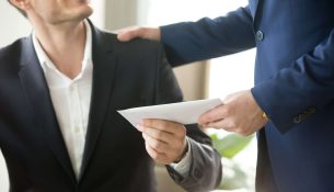 Begaj dekreton ligjin anti-konflikt: fund përfitimeve nga pushteti