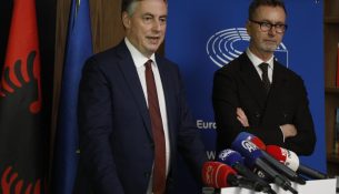 McAllister: Shqipëria të përshpejtojë reformat, lufta kundër korrupsionit test kyç