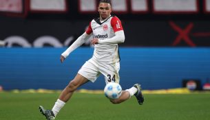 Gjashtë klube angleze pas talentit të Eintracht Frankfurtit