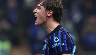 Interi nën ethe rreth talentit të vet