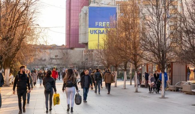 Kosovarët më të qetë ndërsa fqinjët i druhen luftës në Ballkan