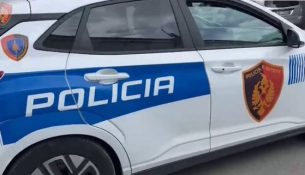 Reagon Policia për incidentin në Mamurras: Dy persona tentuan të përplasnin me automjet efektivët