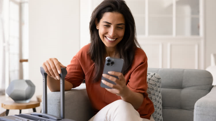 Sekreti i rrjeteve sociale për të gjetur fluturime më të lira