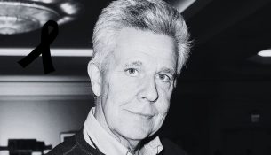 Ndahet nga jeta Stephen Hibbert