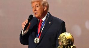 FIFA i bën presion Trumpit që të bëjë një përjashtim përpara Kupës së Botës