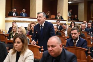 Balla reagon ndaj bojkotit të PD: Gënjeshtër që seanca është në kundërshtim me rregulloren