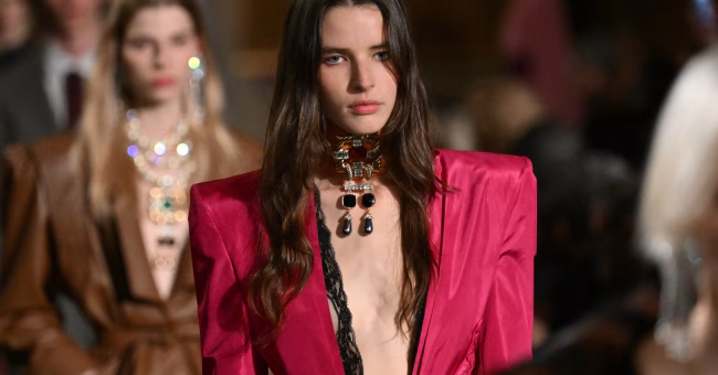 Homazhi romak i Alessandro Michele për Valentino