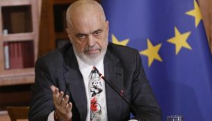 Rama sfidon protestuesit për Zvërnecin: S’ka projekt për të anuluar, po punohet nga pesë studio arkitekturore botërore