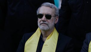 Larijani mesazh botës islame: Irani u përball i vetëm me agresionin, vendet myslimane të zgjedhin anën