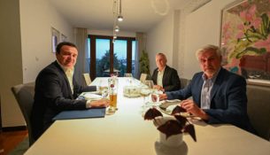 Zyrtari gjerman mbështet zbatimin e marrëveshjeve të dialogut