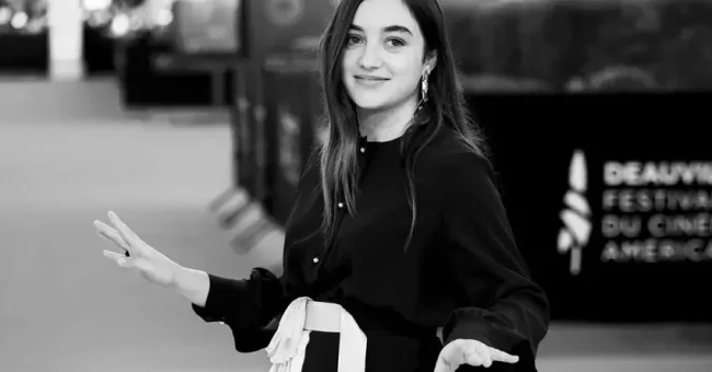 Osmani uron Luana Bajramin: Përfaqëson më të mirën e rinisë sonë