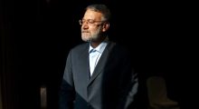 Ali Larijani, “kingmakeri” që po kontrollon pushtetin real në Iran