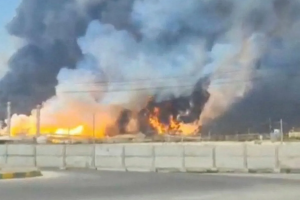 Irani zgjeron sulmet në Gjirin Persik, godet objektiva energjetike