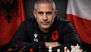 Test karakteri në Varshavë