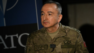 Komandanti i KFOR-it: NATO pret që Serbia të luajë rolin e saj për ngjarjet në Banjskë