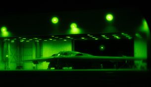 Bombarduesi B-2 që shkruajti historinë në Kosovë tani godet objektivat në Iran