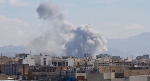 Izraeli thotë se po kryen sulme ajrore në Iranin verior ‘për herë të parë’