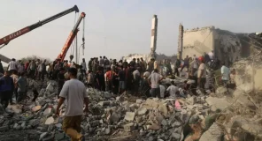 Irani thotë se SHBA-të dhe Izraeli kanë sulmuar klinikën pranë vendit të sulmit fatal në shkollë